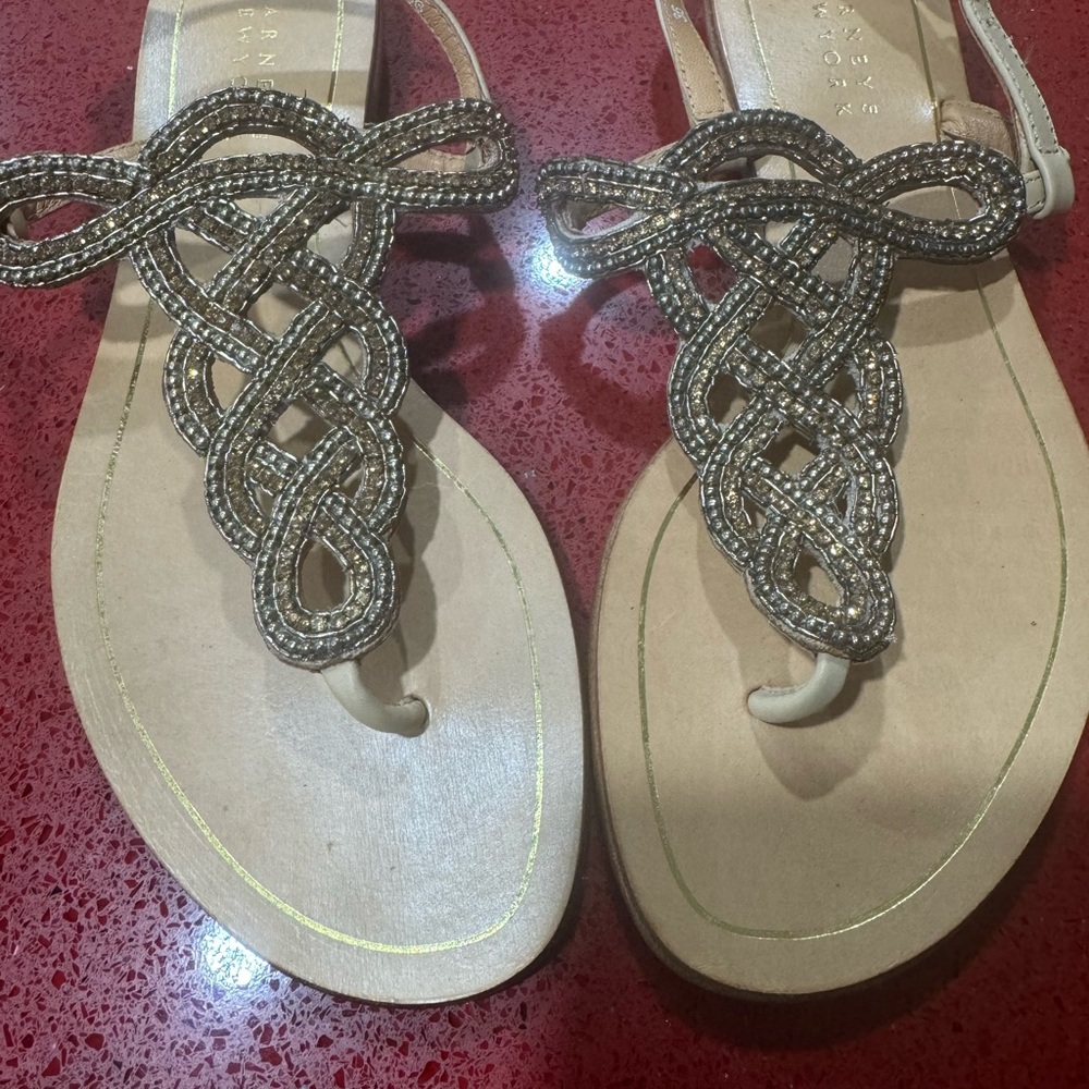 Brand new sandles